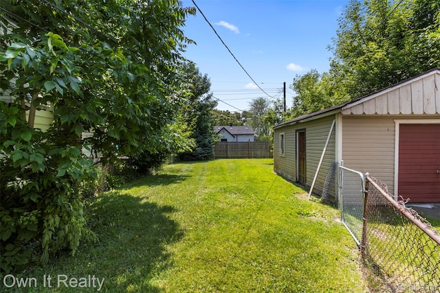 12408 Sarsfield Ave, Clinton Township, MI 48089 - view of yard with a garage