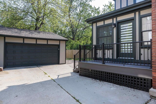 820 N Johnson St, Bay City, MI 48708 - view of detached garage