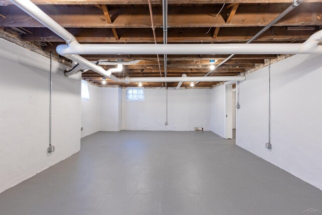 820 N Johnson St, Bay City, MI 48708 - view of below grade area