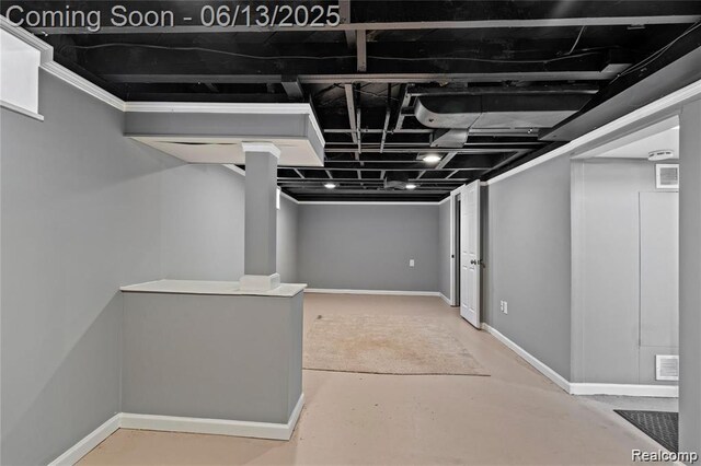 4033 Oakshire Ave, Berkley, MI 48072 - finished basement featuring baseboards
