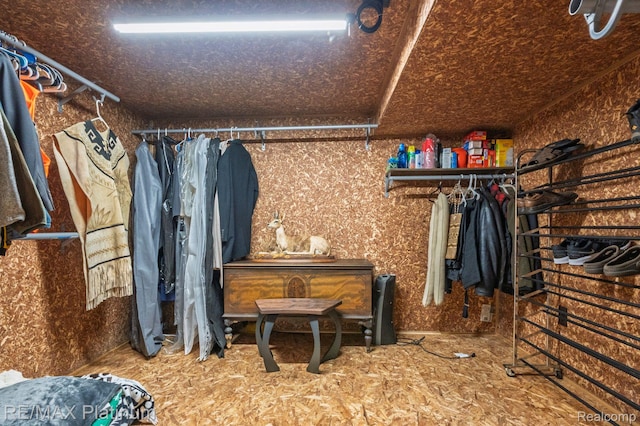 2757 S Hacker Rd, Brighton, MI 48114 - view of spacious closet