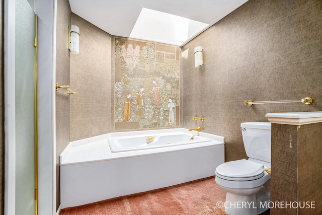 6555 Waybridge Dr SE, Grand Rapids, MI 49546 - full bath with a jetted tub and a skylight