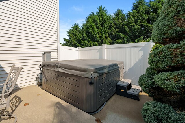 16069 Grazenview St, Schoolcraft, MI 49087 - view of patio with a hot tub