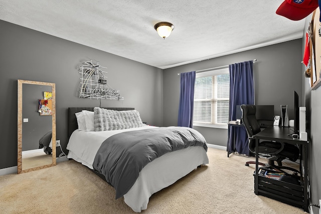 16069 Grazenview St, Schoolcraft, MI 49087 - bedroom featuring carpet flooring, a textured ceiling, and an office area