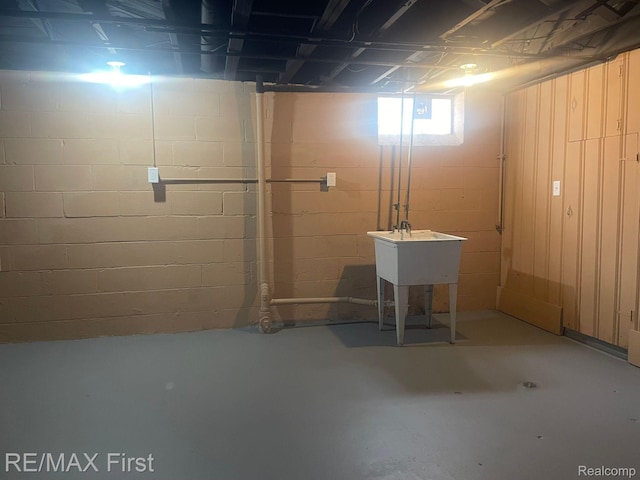 21128 Kenmore Ave, Harper Woods, MI 48225 - below grade area with a sink