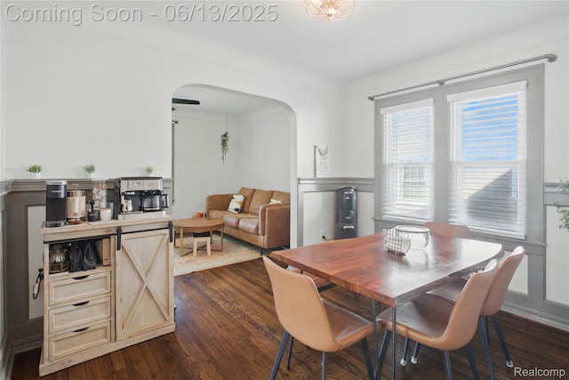 1390 W Blvd, Berkley, MI 48072 - dining room with arched walkways and dark wood finished floors