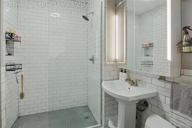 1390 W Blvd, Berkley, MI 48072 - full bathroom featuring tile walls, a stall shower, and tasteful backsplash