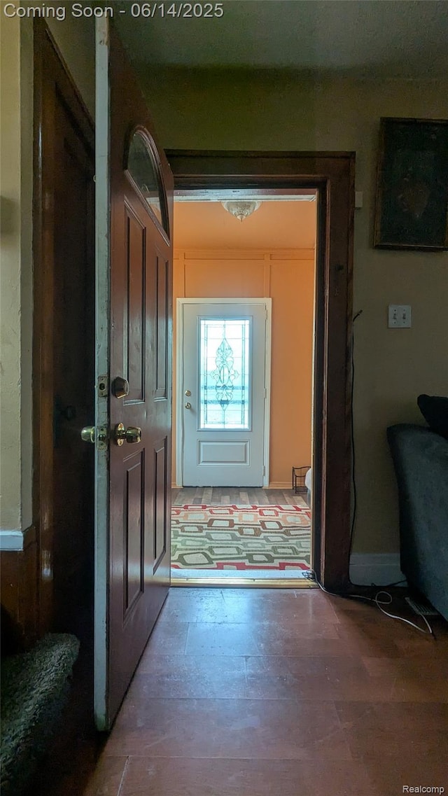 100 Oliver St, Pontiac, MI 48342 - hall featuring tile patterned floors