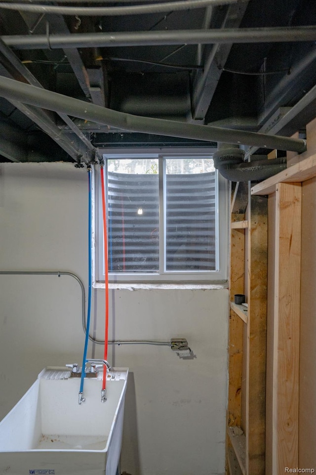 32431 Halmich Dr, Warren, MI 48092 - below grade area featuring a sink