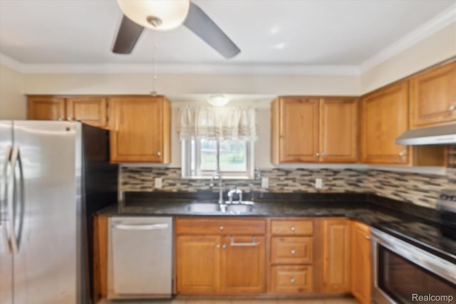 1337 Heathercrest Dr, Flint, MI 48532 - kitchen with appliances with stainless steel finishes, ceiling fan, crown molding, dark countertops, and decorative backsplash