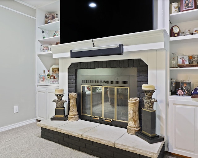 429 Zehnder Dr, Frankenmuth, MI 48734 - detailed view of a fireplace and carpet floors