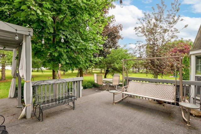 429 Zehnder Dr, Frankenmuth, MI 48734 - view of patio