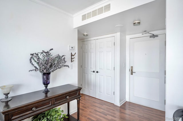 411 S Old Woodward Ave Unit 1007, Birmingham, MI 48009 - hallway featuring ornamental molding and wood finished floors