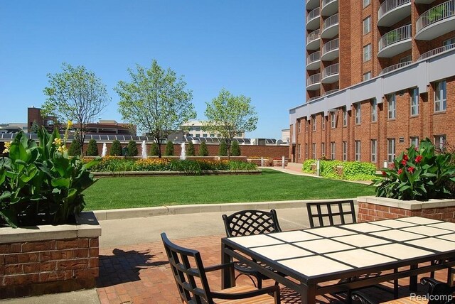 411 S Old Woodward Ave Unit 1007, Birmingham, MI 48009 - view of patio / terrace with outdoor dining space
