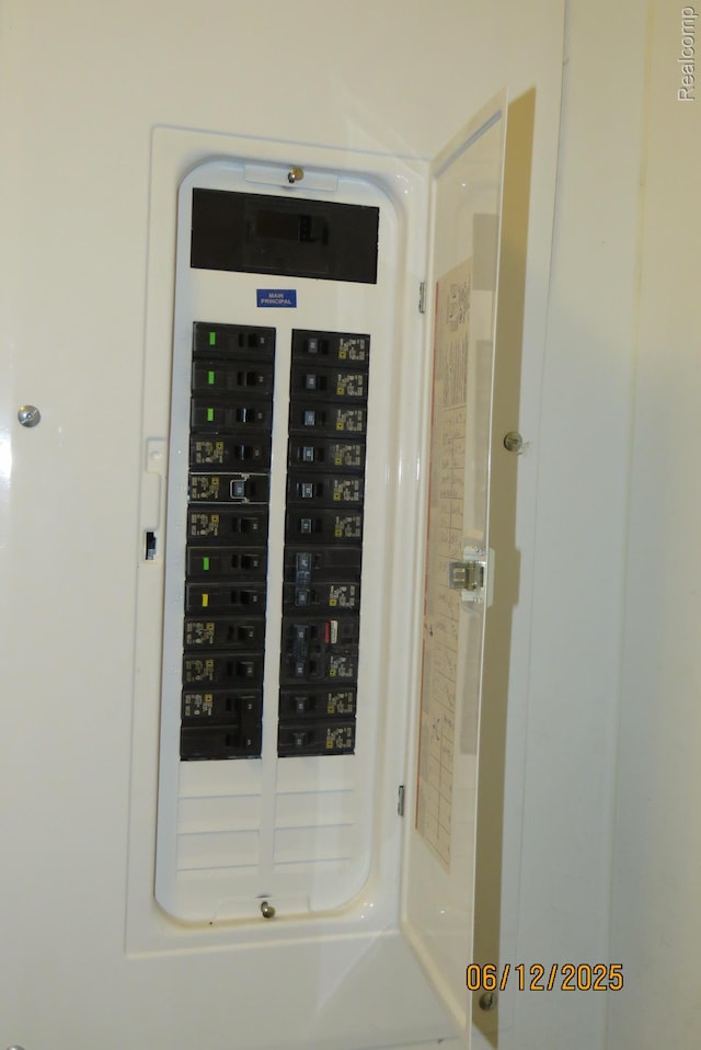 10571 Baraga St, Taylor, MI 48180 - utility room featuring electric panel