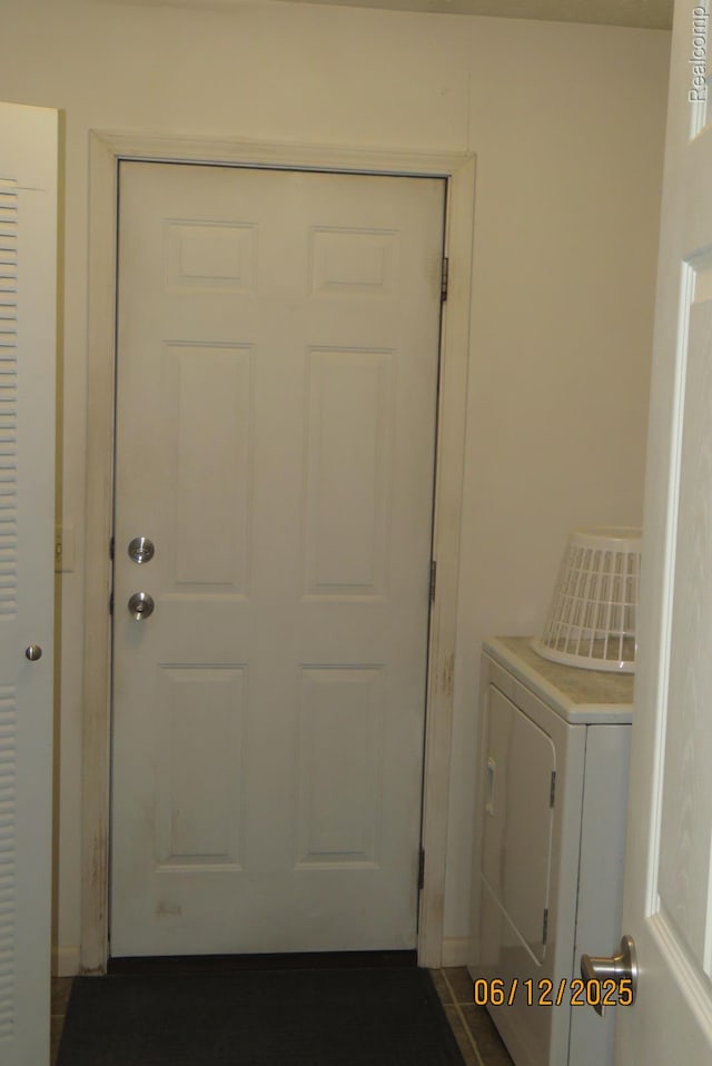 10571 Baraga St, Taylor, MI 48180 - laundry area featuring washer / clothes dryer