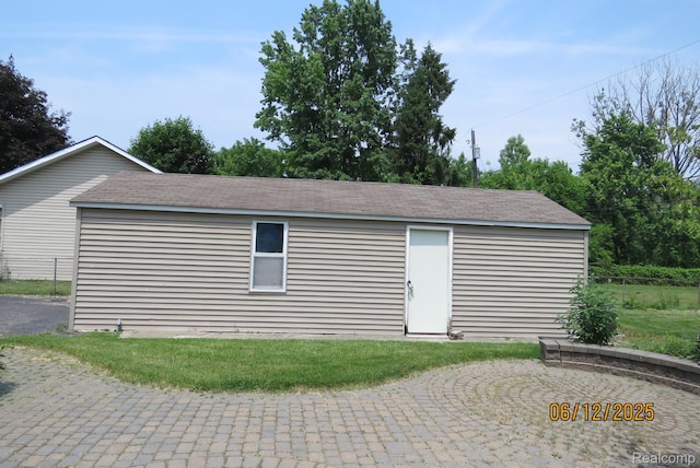10571 Baraga St, Taylor, MI 48180 - view of garage