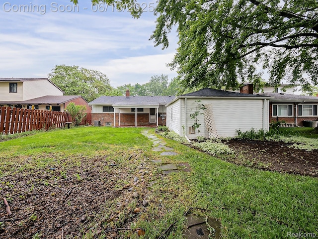 22854 Lingemann St, Saint Clair Shores, MI 48080 - view of yard