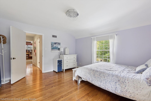 1831 Hampden Rd, Flint, MI 48503 - bedroom featuring light wood finished floors