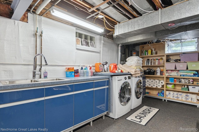 1831 Hampden Rd, Flint, MI 48503 - laundry area with a sink and independent washer and dryer