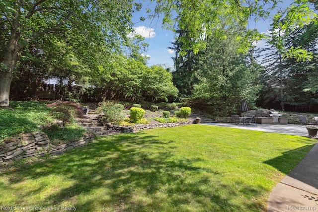 1831 Hampden Rd, Flint, MI 48503 - view of yard with a patio area