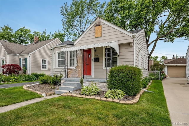 852 Cambridge Rd, Berkley, MI 48072 - view of front of property featuring a front yard