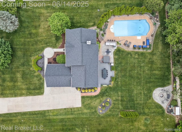 7235 Goldenrod Ct, Brighton, MI 48116 - drone / aerial view of a pool
