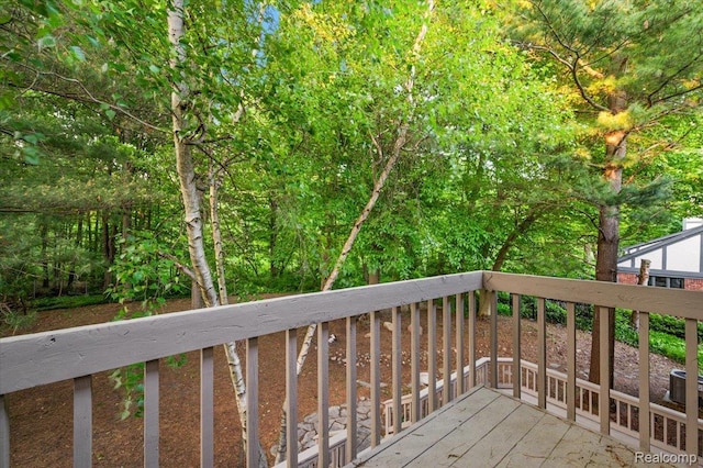 2696 Cedar Key Dr, Lake Orion, MI 48360 - view of deck
