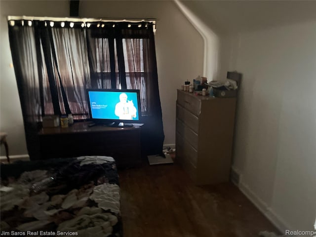 6334HERFORD Hereford St, Grosse Pointe, MI 48224 - bedroom with wood finished floors and baseboards