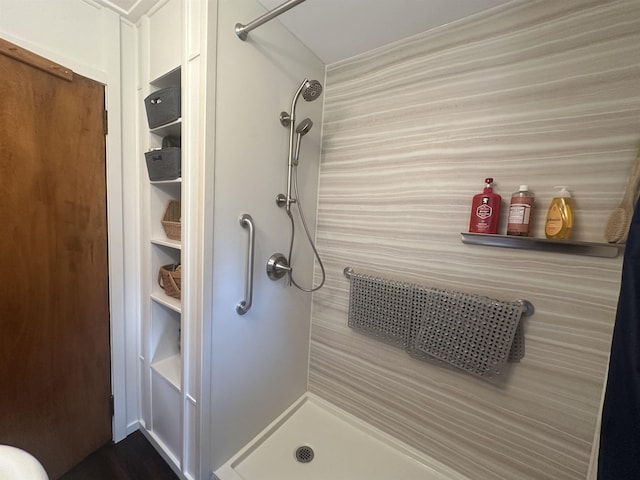 501 W 13th St, Cadillac, MI 49601 - bathroom featuring a shower