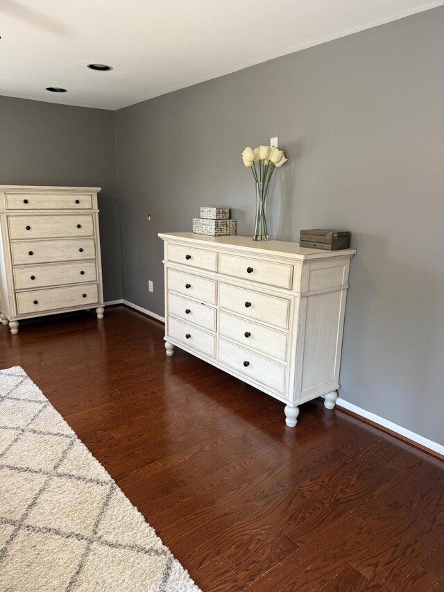 5653 Powder Horn Dr, West Bloomfield, MI 48322 - bedroom featuring dark wood-style flooring