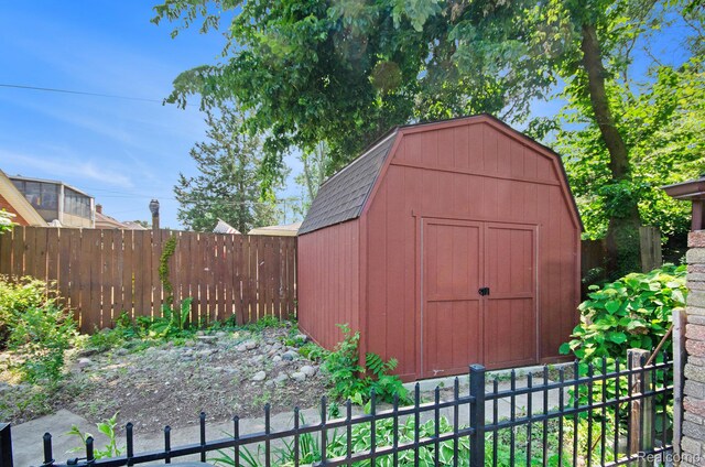 16251 Prest St, Detroit, MI 48235 - view of shed