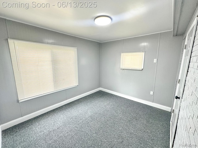 9037 Longacre St, Detroit, MI 48228 - carpeted empty room featuring baseboards