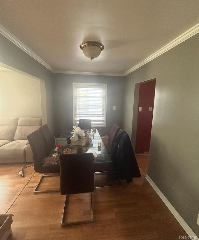 11701 Forrer St, Detroit, MI 48227 - dining area with crown molding and wood finished floors