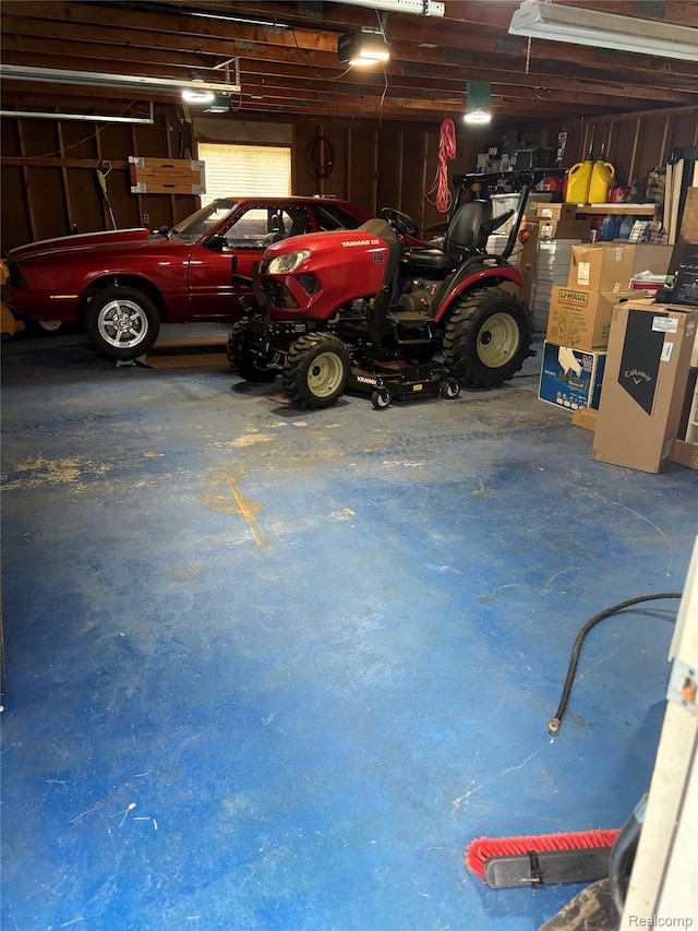 620 Wilmot St, Vassar, MI 48768 - view of garage