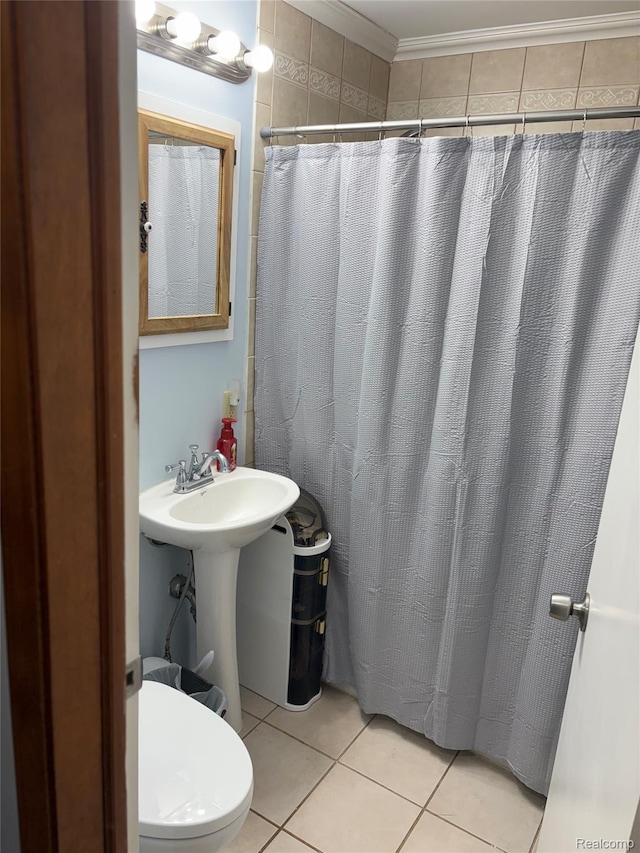 620 Wilmot St, Vassar, MI 48768 - bathroom with tile patterned flooring, crown molding, and a shower with shower curtain