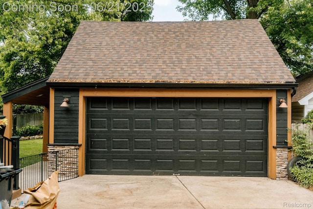 619 E Farnum Ave, Royal Oak, MI 48067 - view of detached garage
