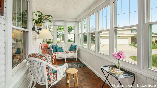 1194 Beach Dr, Holland, MI 49423 - view of sunroom / solarium