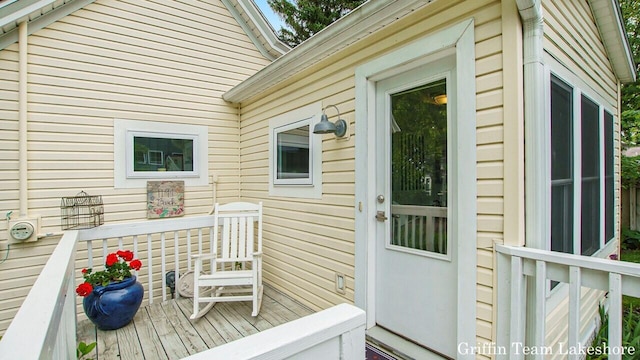 1194 Beach Dr, Holland, MI 49423 - view of wooden terrace