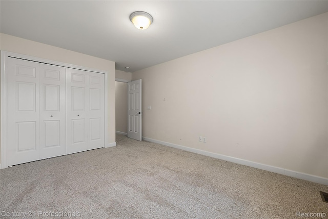 4013 Ardsley Ct, Clarkston, MI 48348 - unfurnished bedroom with carpet and a closet
