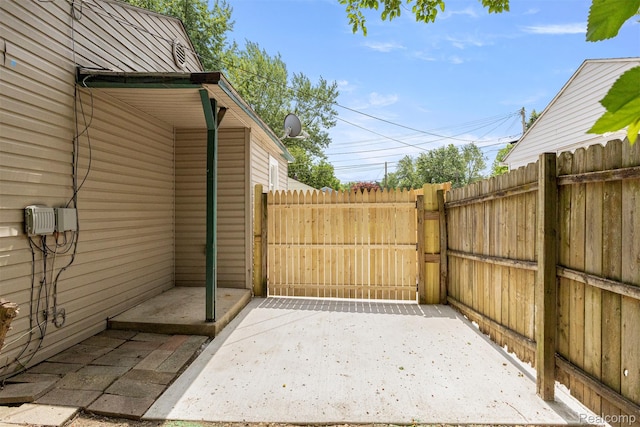 33420 Bentley Ct, Westland, MI 48186 - view of patio / terrace