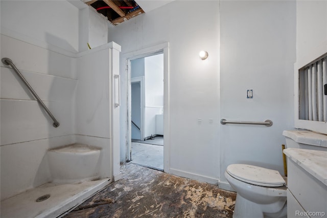69 Massachusetts St, Highland Park, MI 48203 - full bathroom with toilet and a shower