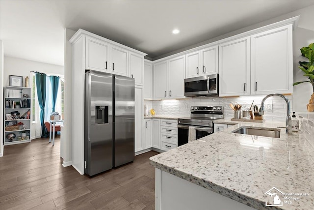 48526 Eastbridge Dr, Canton, MI 48188 - photo 9