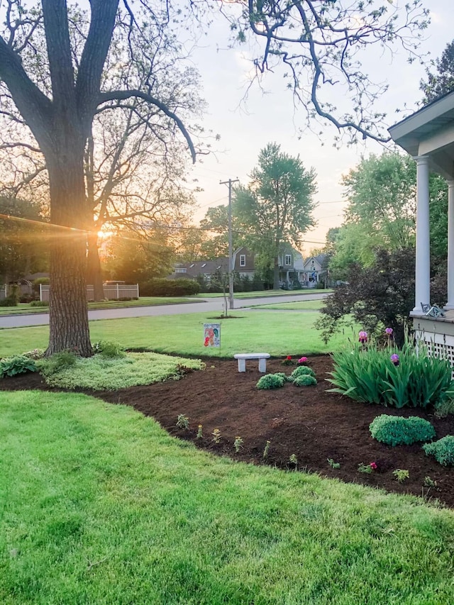 307 N Jefferson St SE, Lowell, MI 49331 - surrounding community featuring a yard
