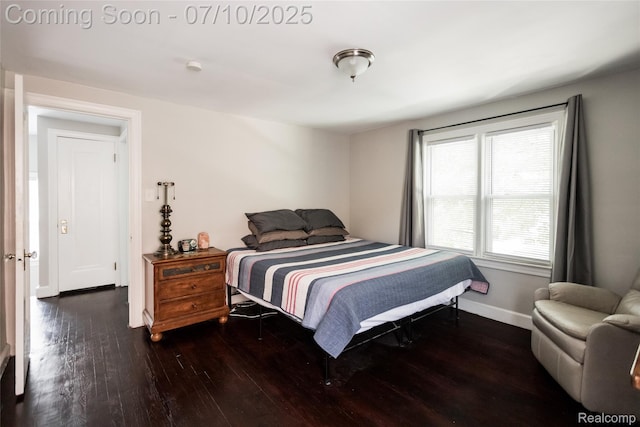 3924 Yorkshire Rd, Detroit, MI 48224 - bedroom featuring wood-type flooring and baseboards