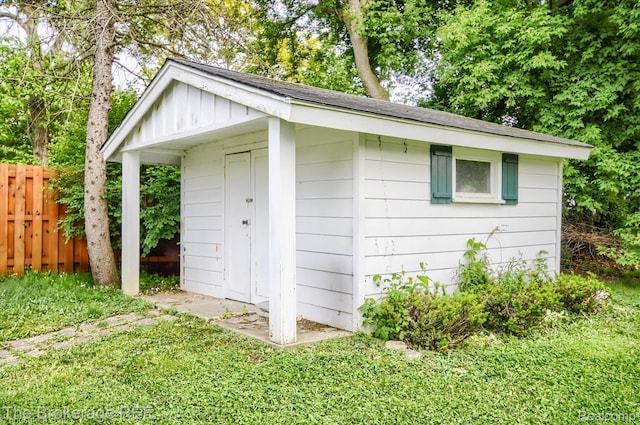 1038 Cora Dr, Flint, MI 48532 - view of shed