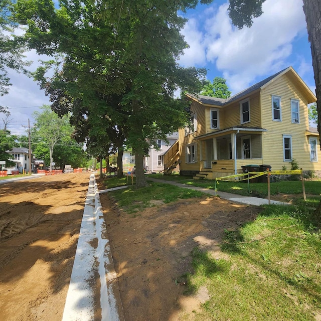 212 W Ash St, Albion, MI 49224 - view of yard