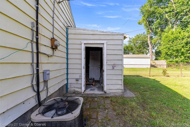 17295 Dora St, Melvindale, MI 48122 - doorway to property