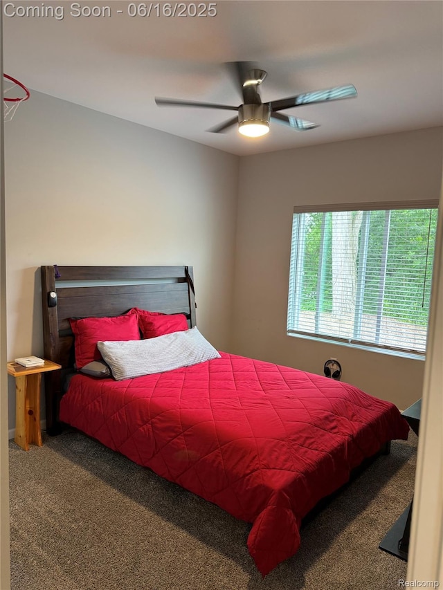 4020 Oak St, Grand Blanc, MI 48439 - carpeted bedroom with a ceiling fan