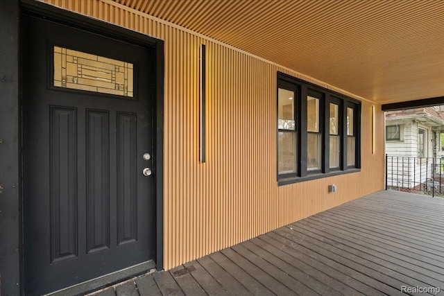 475 Algonquin St, Detroit, MI 48215 - property entrance featuring a porch
